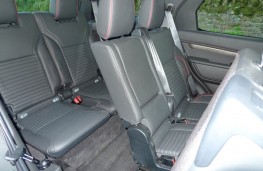 Land Rover Discovery, rear seats